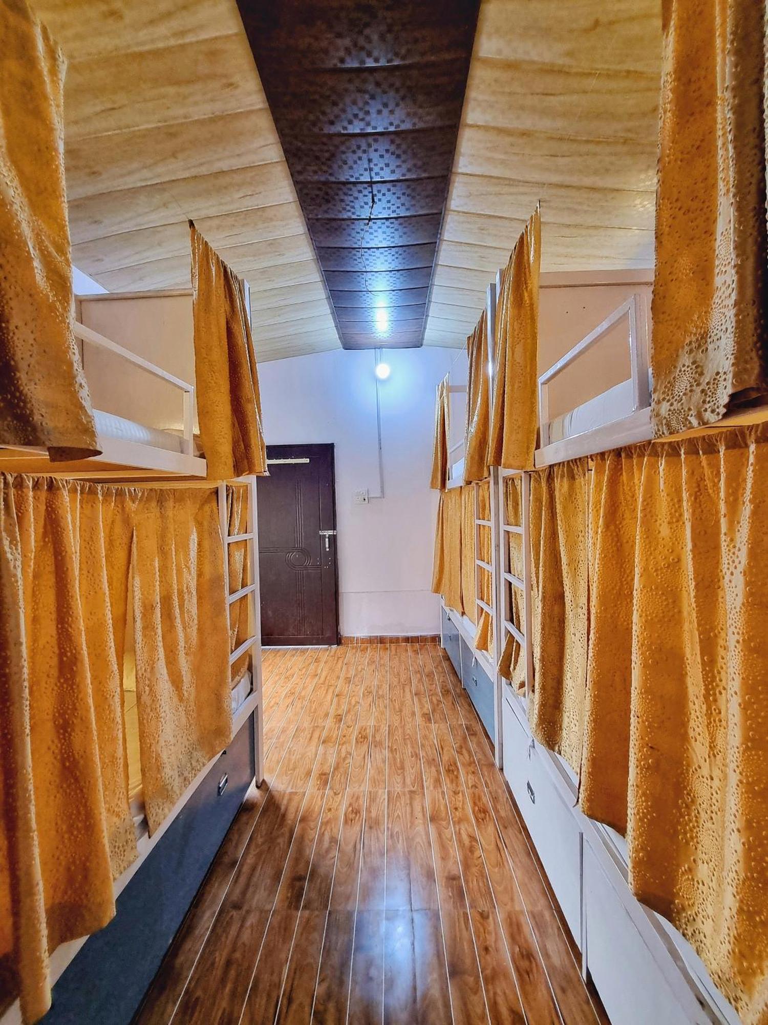 Landlopers Hostel Rishikesh Ngoại thất bức ảnh