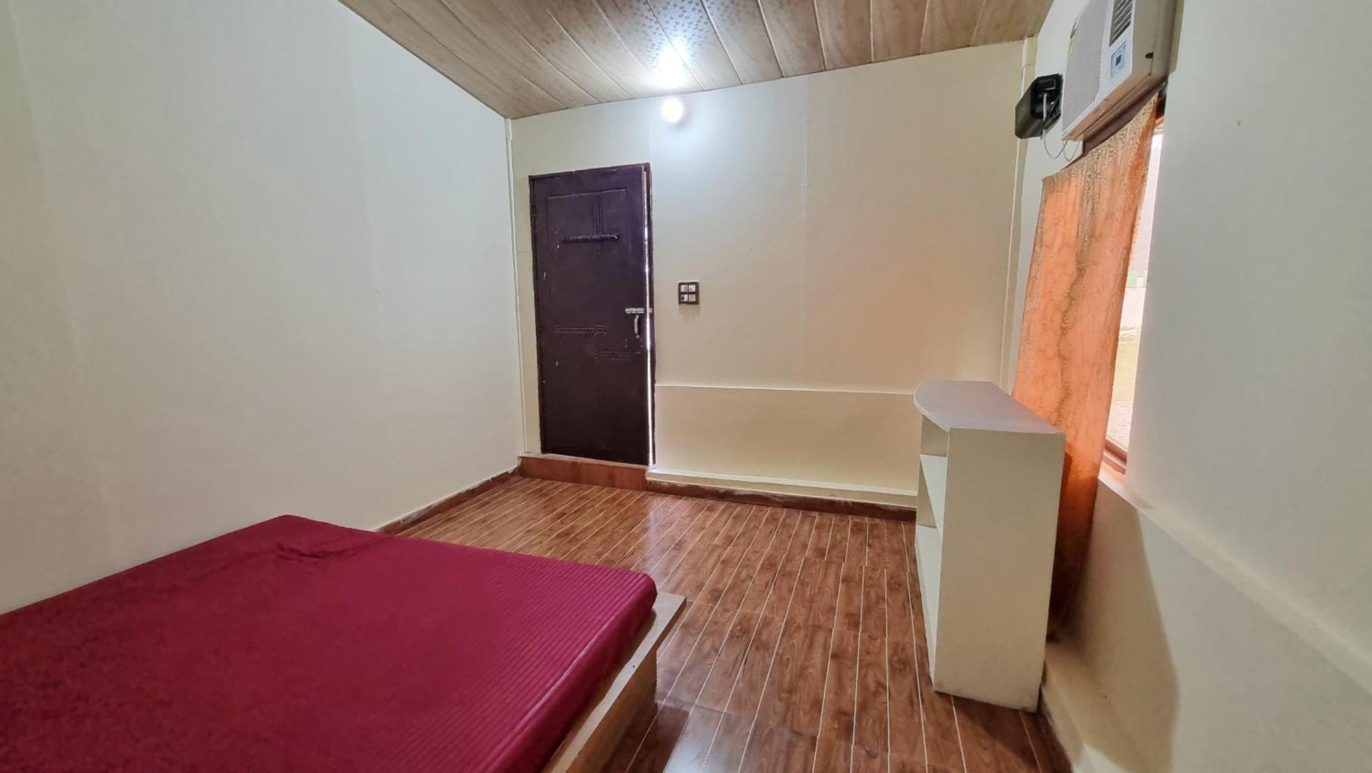 Landlopers Hostel Rishikesh Ngoại thất bức ảnh