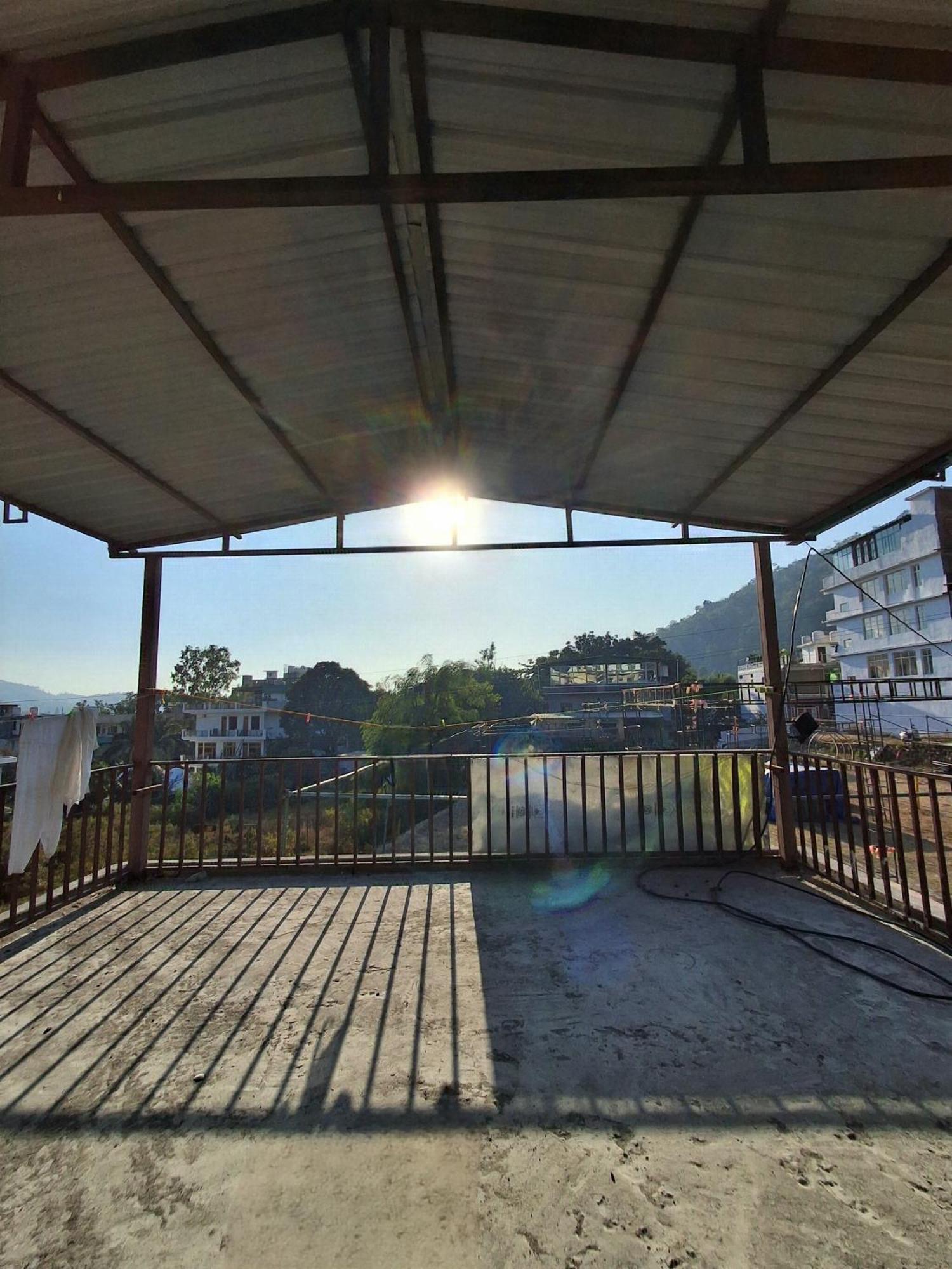 Landlopers Hostel Rishikesh Ngoại thất bức ảnh