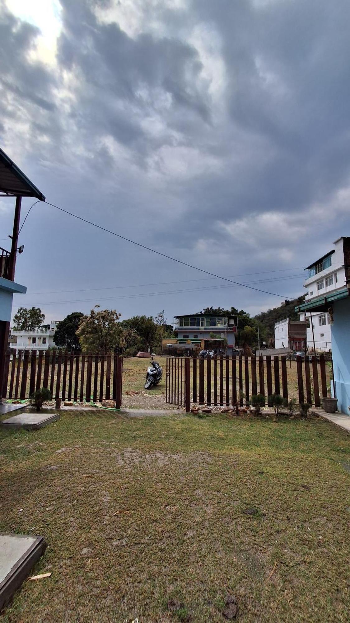 Landlopers Hostel Rishikesh Ngoại thất bức ảnh