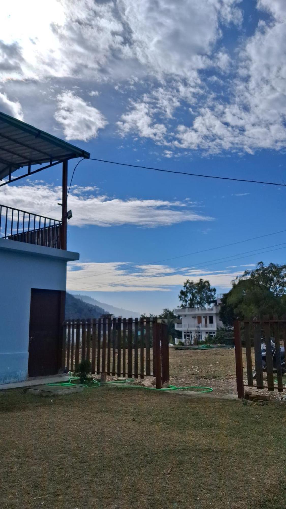 Landlopers Hostel Rishikesh Ngoại thất bức ảnh