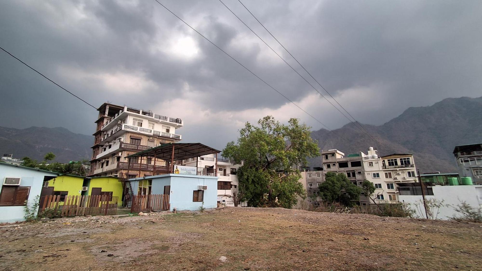 Landlopers Hostel Rishikesh Ngoại thất bức ảnh